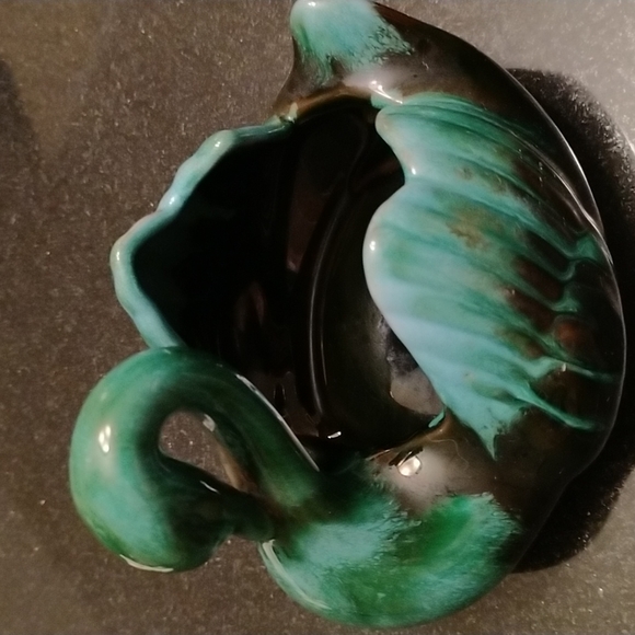 🌸Gorgeous set of Blue Mountain Pottery swan dishes🌺 - Picture 3 of 10